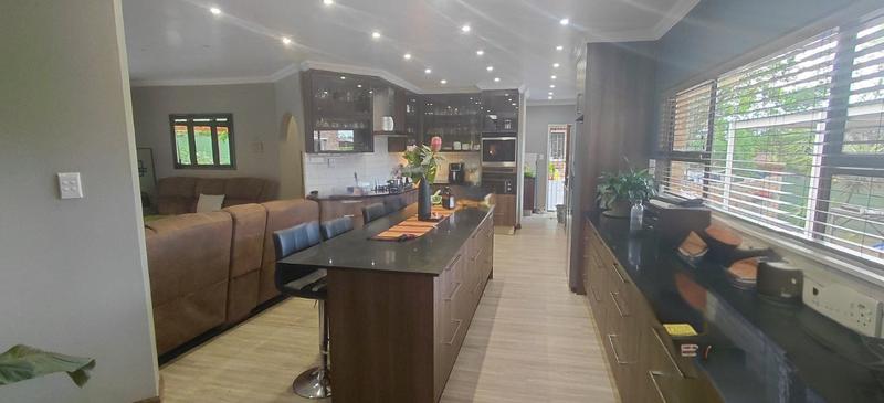 4 Bedroom Property for Sale in Pellissier Free State